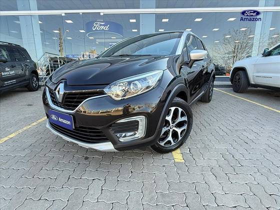 RENAULT CAPTUR 1.6 16V SCE FLEX BOSE X-TRONIC RENAULT CAPTUR 1.6 16V SCE FLEX BOSE X-TRONIC